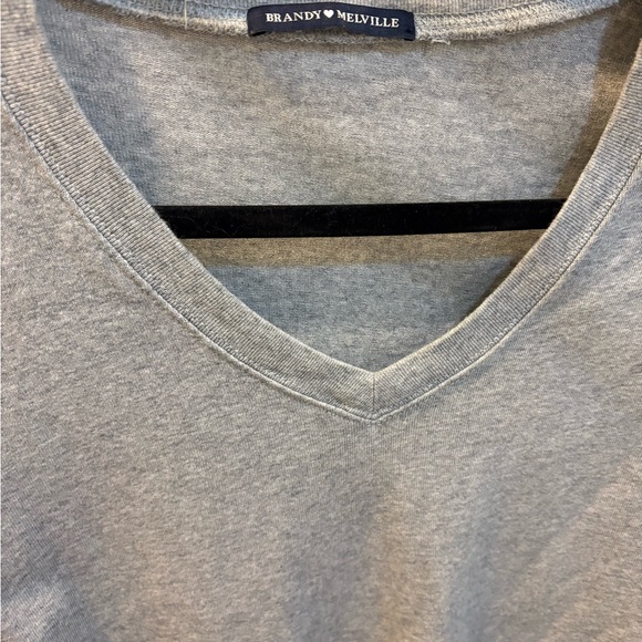 Brandy Melville Light Gray V-Neck Sweater - Picture 2 of 3